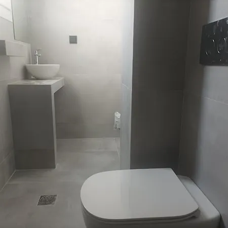 Lemon Tree 1 * Páros